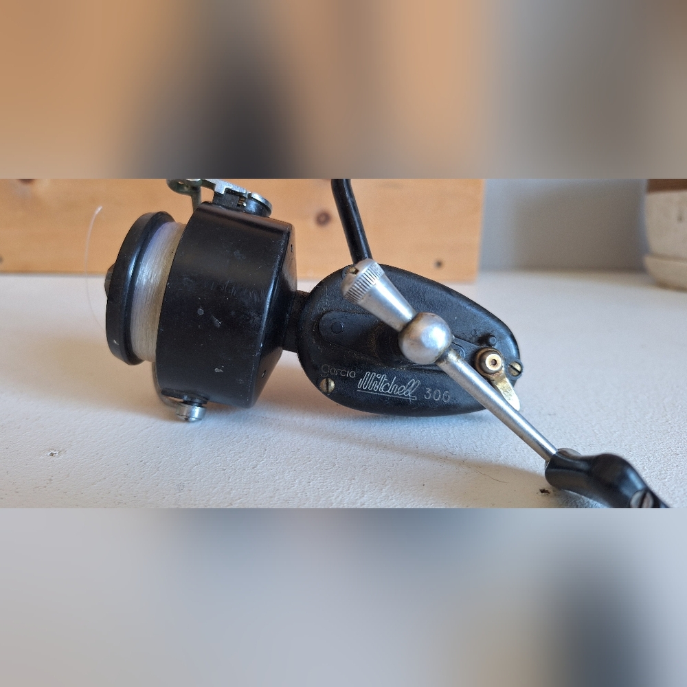 Antique Garcia Mitchell 300 spinning reel